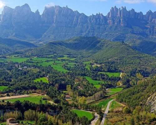 Landscape image of Montserrat Mountain. Visit the Montserrat Natural Park
